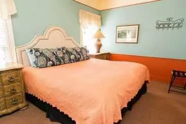 민박 Hidden Garden Cottages & Suites