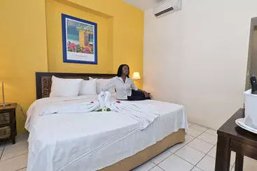 هتل Academy Curacao