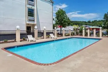 ホテル Comfort Inn & Suites North Little Rock Jfk Blvd