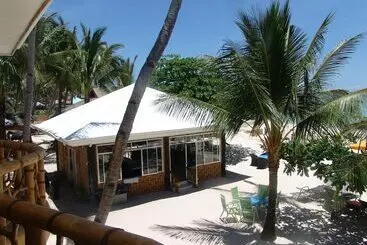 Hotel Marlins Beach Resort