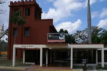 هتل Rancho El Tesoro