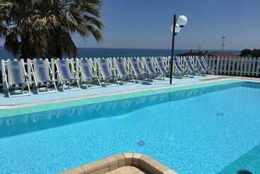 호텔 Residence Club Azzurro