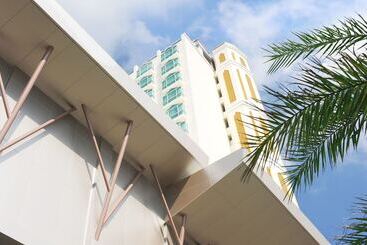 Al Meroz Hotel Bangkok   The Leading Halal