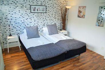 酒店 Bokloster Villal