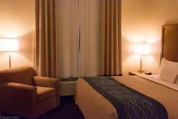 호텔 The Kanata Bonnyville