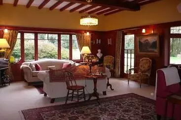 Bed and Breakfast Gunyah Country Estate