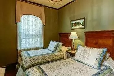 住宿加早餐 Inn By The Bandstand