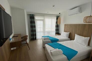 酒店 Finike Marina