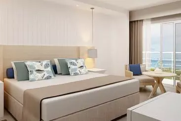 استراحتگاه ROC Casa del Mar