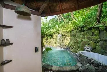 Adiwana Dara Ayu Villas