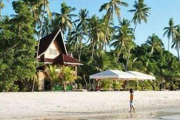 Alona Tropical Beach Resort