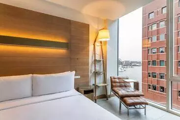 The Envoy Hotel, Autograph Collection