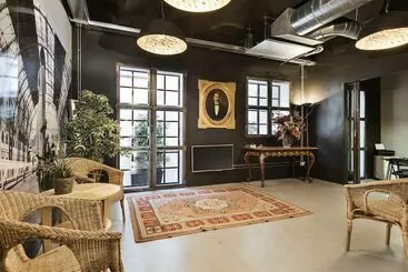 Fira Centric Apartments By Gaiarooms