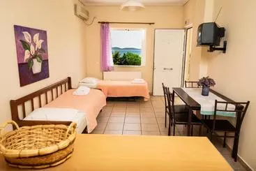 דירות לתיירים Iliopetro