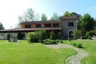 Hotell Il Nibbio Reale Country House