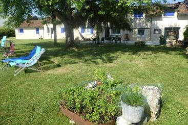 צימר Les Chambres Du Ladoux