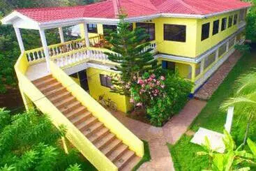 Sunshine Hotel Little Corn Island