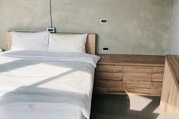 Bed and Breakfast Timeline Cafe Studio