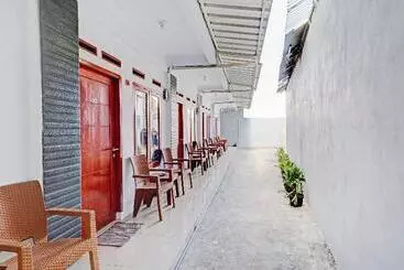 Hotel Oyo 90570 Heboh Guest House Syariah