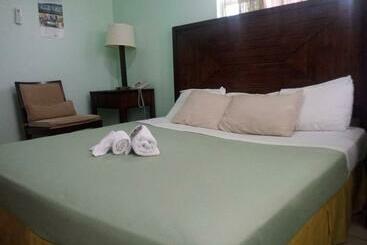 Pensió Room In Guest Room   Aanola Villas 6a Tranquil Privy Bedroom