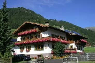 ペンション Haus Bergheimat