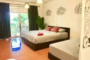 Pensione Insook Ko Larn Resort