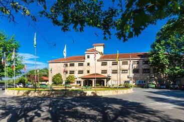 Otel Guararema Parque