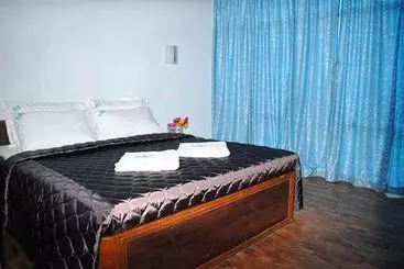 호텔 Tulips Resorts   Elkhill