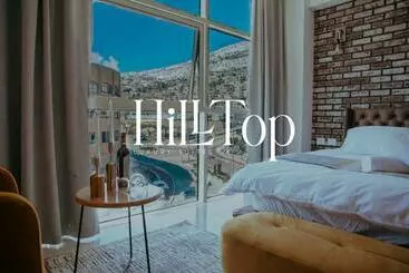 ホテル Hilltop Luxury Suites