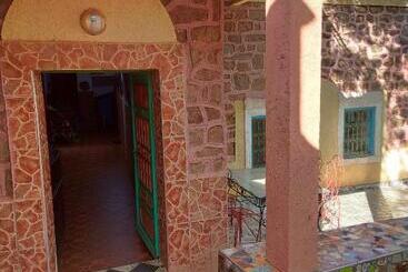 Pension (Hôtel basse catégorie) Gîte Tizinoubadou