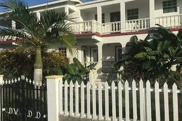 تختخواب و صبحانه Compassionate Touch Spa & Accommodation