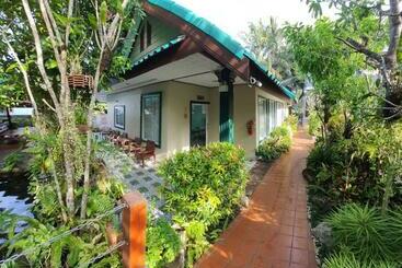 ペンション Villa By Areeya Phubeach Resort