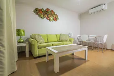 Huoneistohotelli Golden Villas