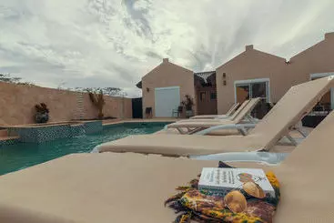 هتل آپارتمان Golden Villas