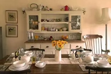 Calendar Cottage Bed & Breakfast