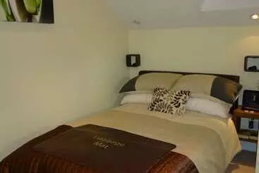 Orchard Cottage Bed And Breakfast