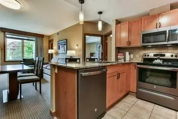 Appart'hotel B&b Falcon Crest Lodge 1br 1pullout