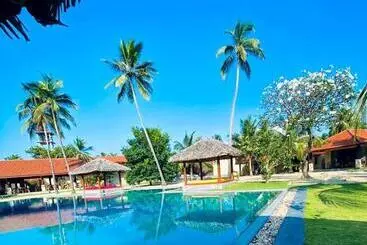 Hotelli Blue Waves Kite Surfing Beach Resort