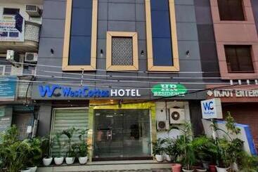 West Cottas Hotel Couples, Family, Corporate Favorite In Heart Of Jalandhar