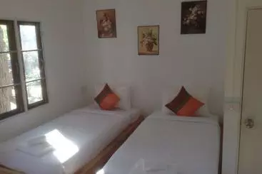 Hotel Baan Saktong Homestay