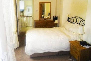 بنسيون Mcmahon Guest House