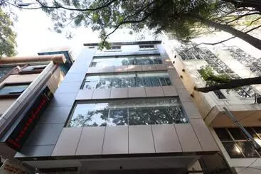 هتل Royal N Deluxe