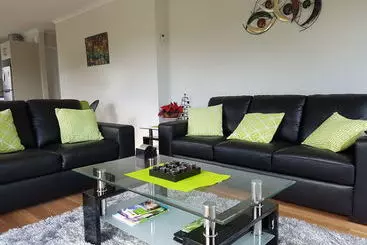 Дом Birchgrove Cottages