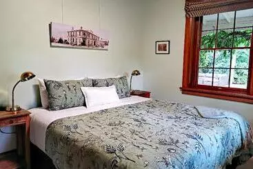 Hartley Homestead Boutique Bed & Breakfast