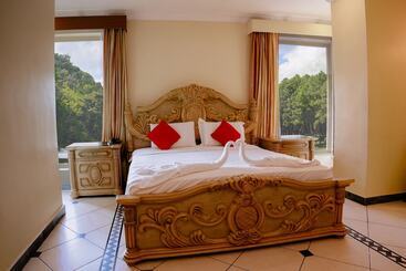 בית מלון כפרי Emarald Resort