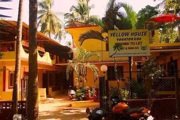 ホテル Yellow House