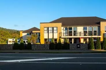 Motel Coleraine Suites & Apartments