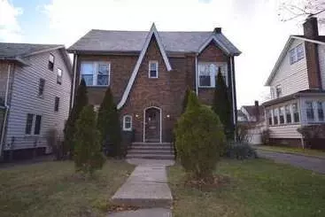 پانسیون Newark Hansbury Multi Level House