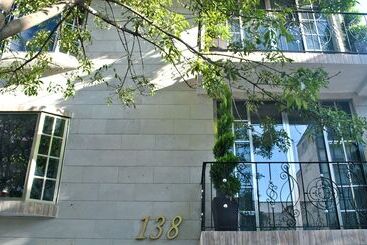 Апарт-отель Business Suites Sg