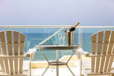 هتل Jonahs Restaurant & Accommodation, Whale Beach